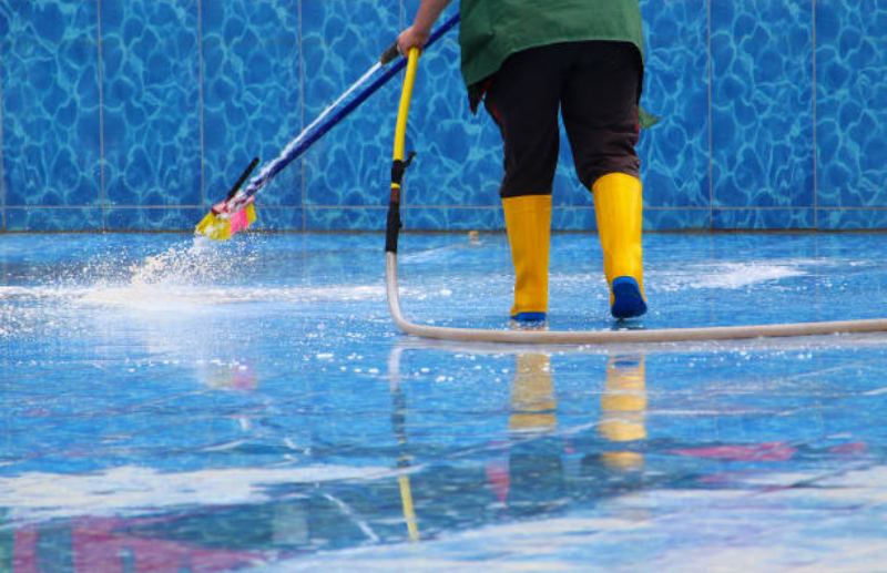 How Pool Management Company Can Improve Guest Experience?